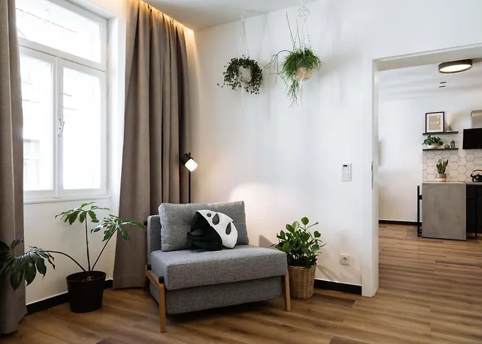 Urban Jungle 4*